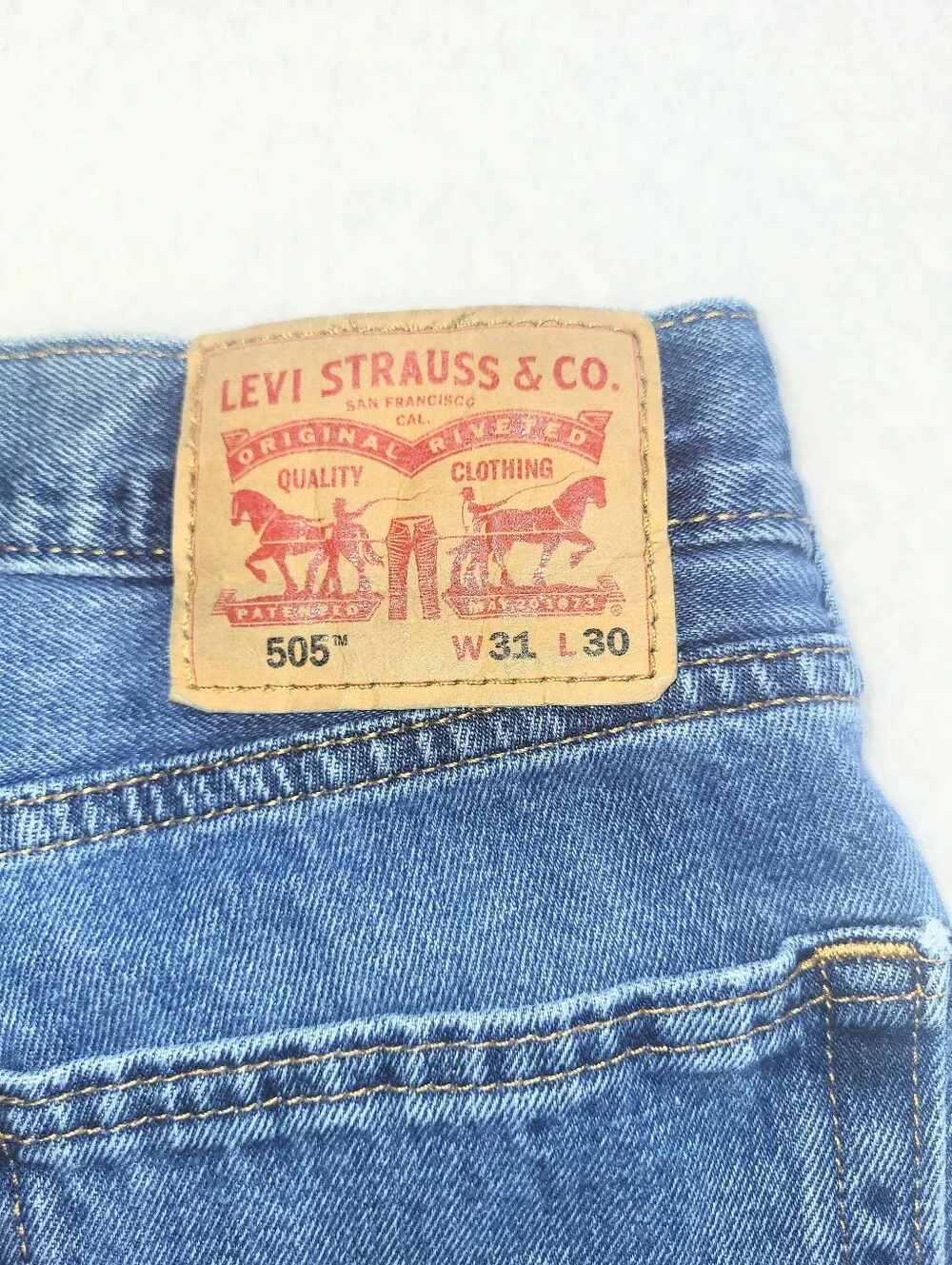 Levis regular fit